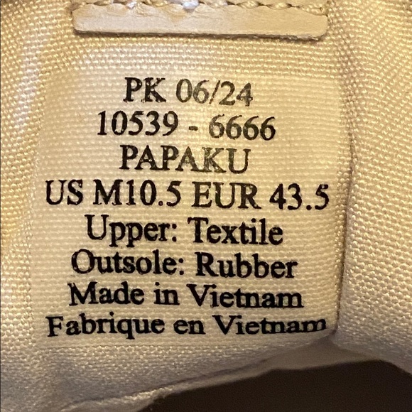 OluKai Papaku Chukka Boots. Men's 10.5. - Picture 8 of 8